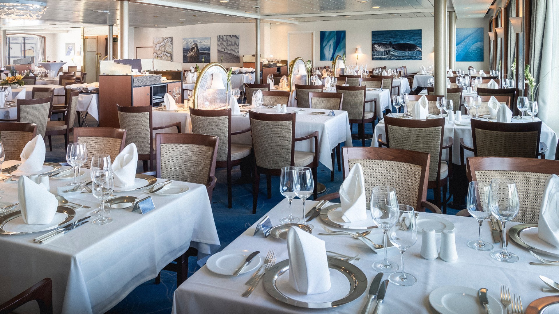 dining room on polar cruise ship